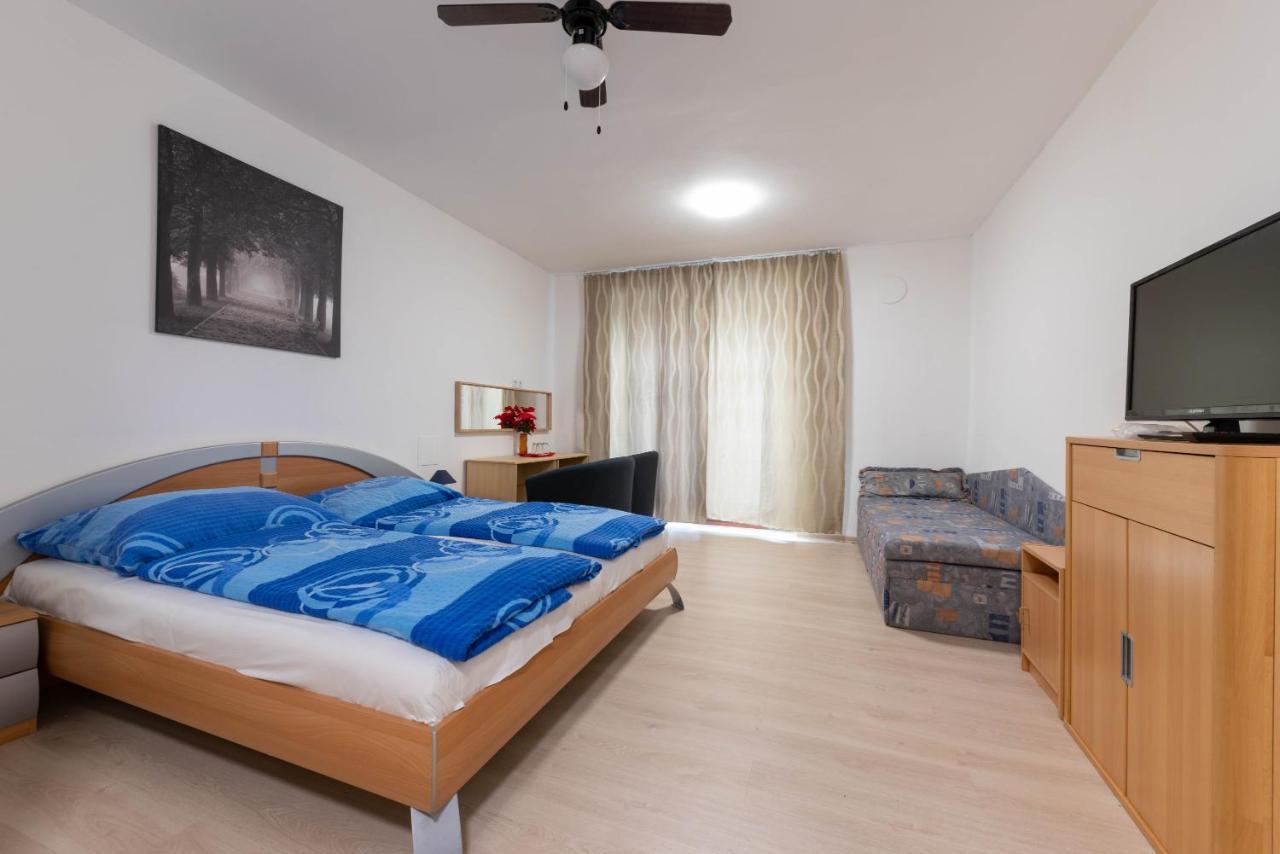 Chambre Triple avec 1 Lit d'Appoint