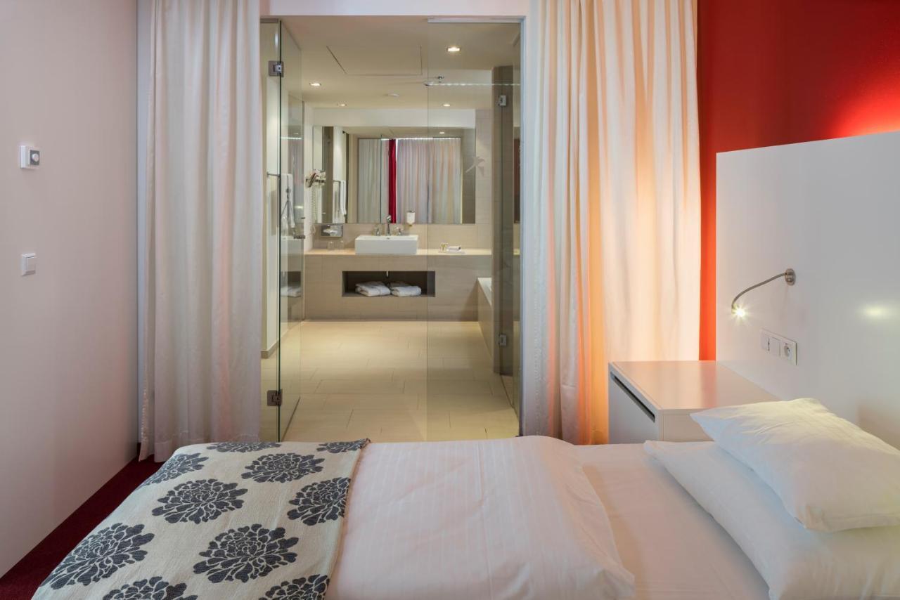 Suite Senior avec Accès au Salon situé sur le Toit-Terrasse
