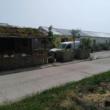 Rastlinky.Sk Greenhouse Guestrooms-3